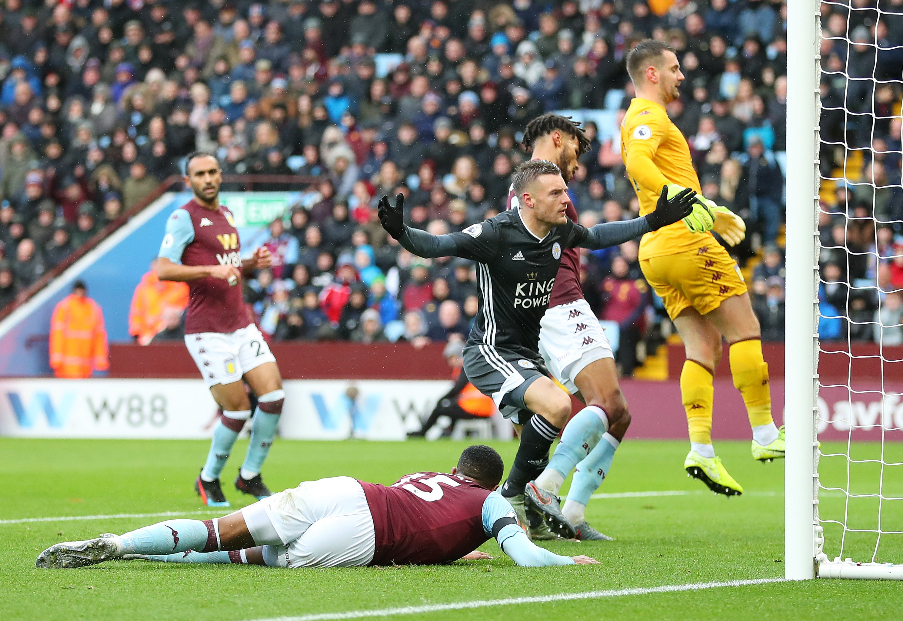 他以出色的 他以出色的